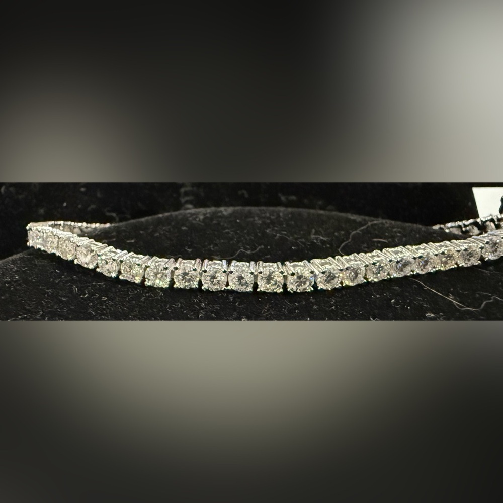 12/9–7 Elegant Sterling Silver Moissanite Tennis Bracelet